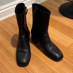 Stuart Weitzman Elegant Black Leather Boots